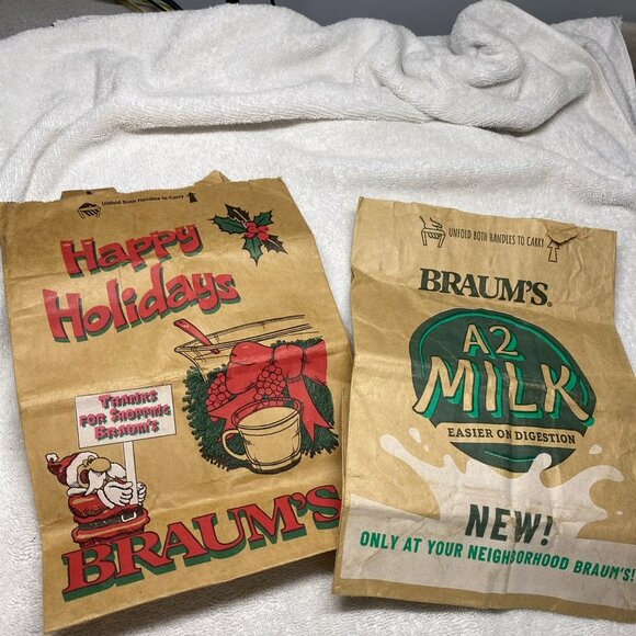 Vintage Set of 2 Braum's Empty Paper Grocery Store Bags Christmas and Generic - Picture 1 of 5
